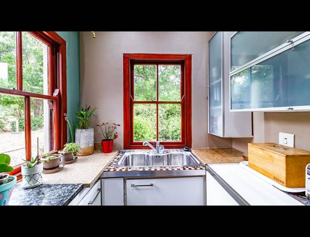 FARM FOR SALE IN SIR LOWRY'S PASS